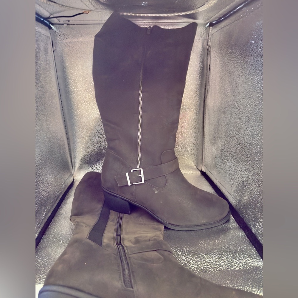 TORRID 11W gray faux Suede Knee-High Buckle Boots
